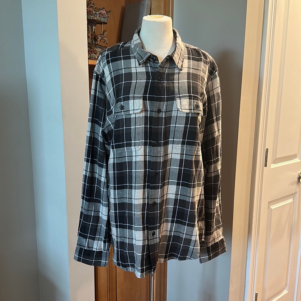 Filson button up
